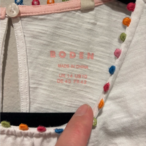 Boden Ivory Top with Colorful Trim - Picture 3 of 5